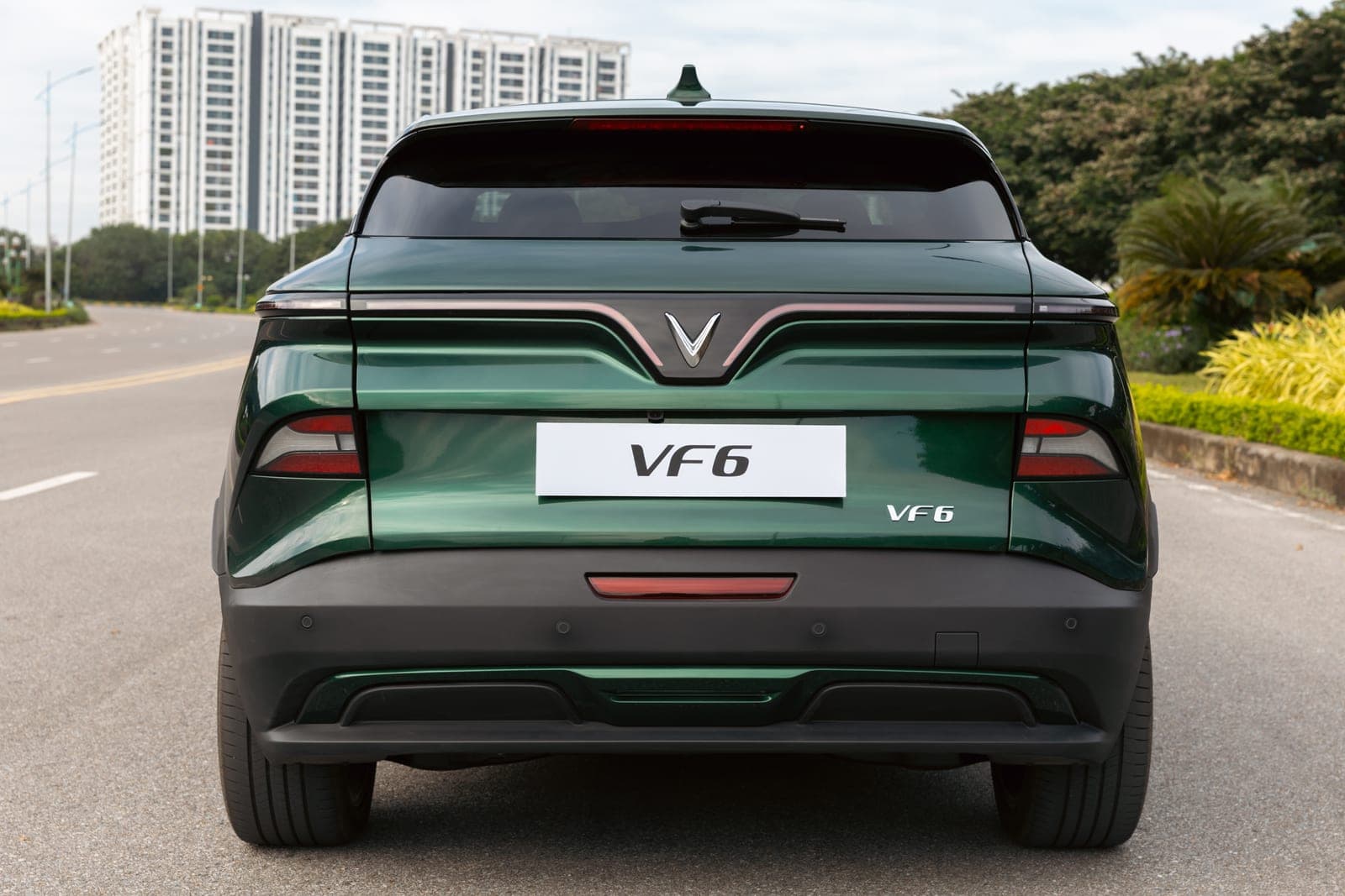 VinFast VF 6 — phía sau
